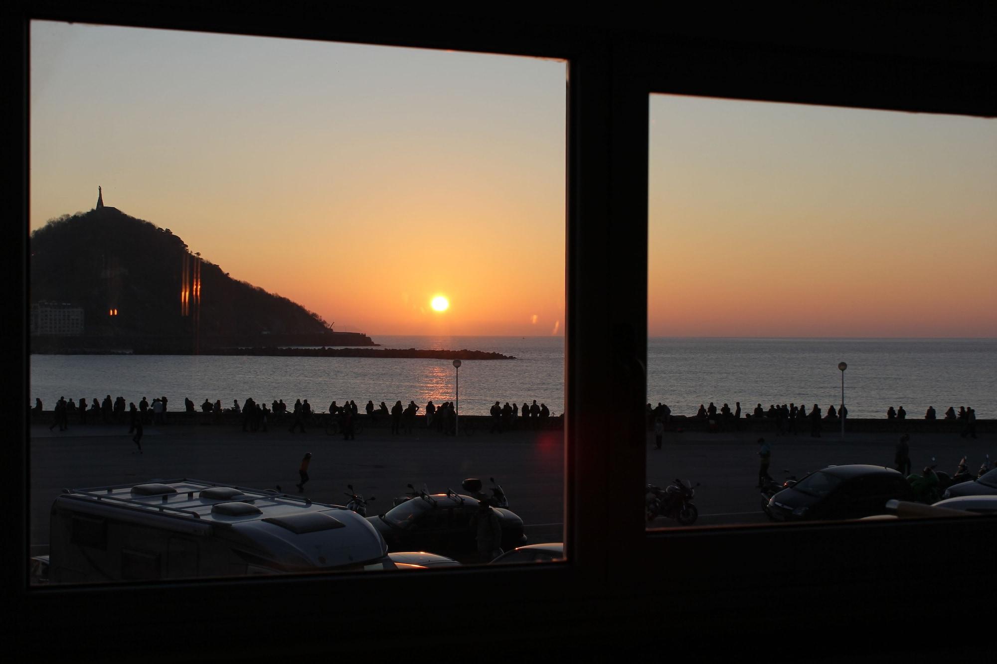 Hotel Punta Monpas San Sebastián Exteriör bild